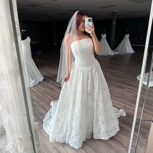 Essense of Australia Wedding Dress D4309